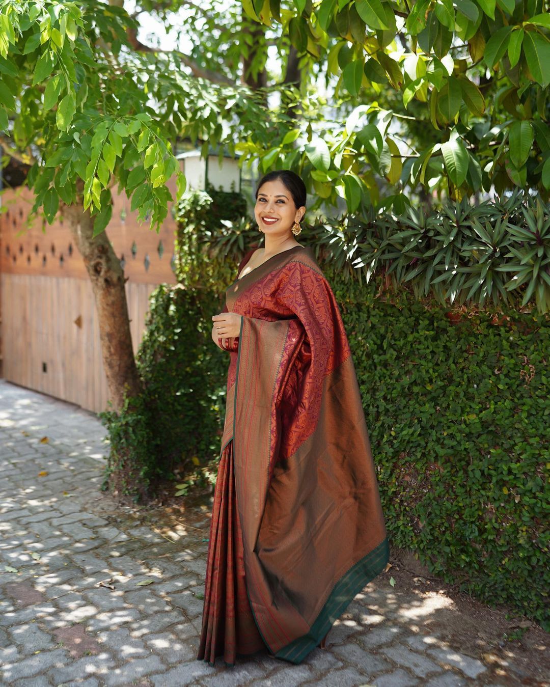 Maroon Pure Soft Silk Saree With Heavy Banarasi Brocade Blouse Piece